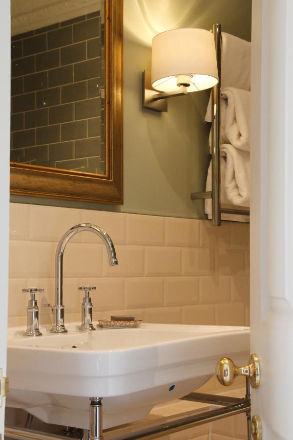 Spread Eagle Hotel And Spa Midhurst Bagian luar foto