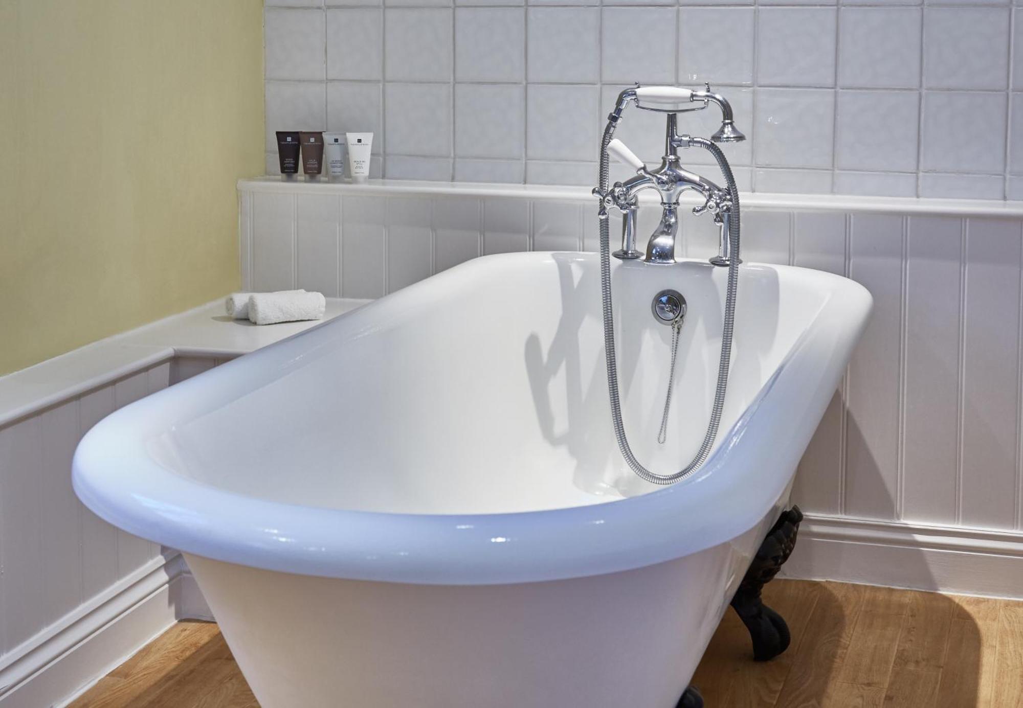 Spread Eagle Hotel And Spa Midhurst Bagian luar foto