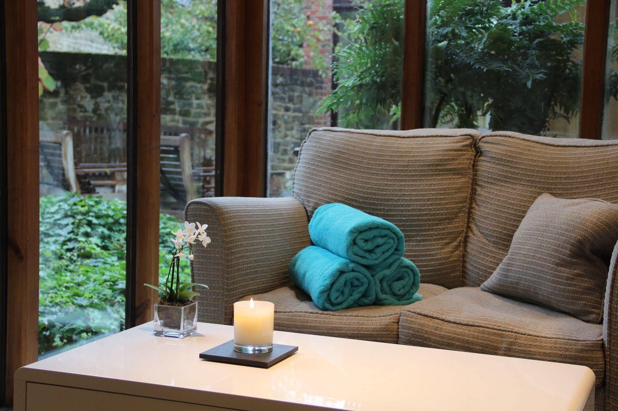 Spread Eagle Hotel And Spa Midhurst Bagian luar foto