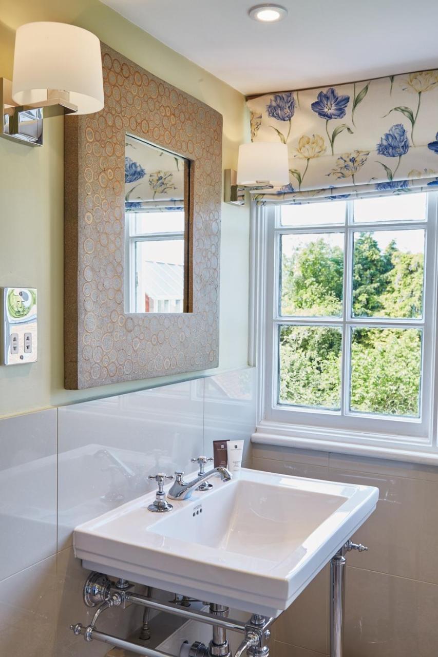 Spread Eagle Hotel And Spa Midhurst Bagian luar foto