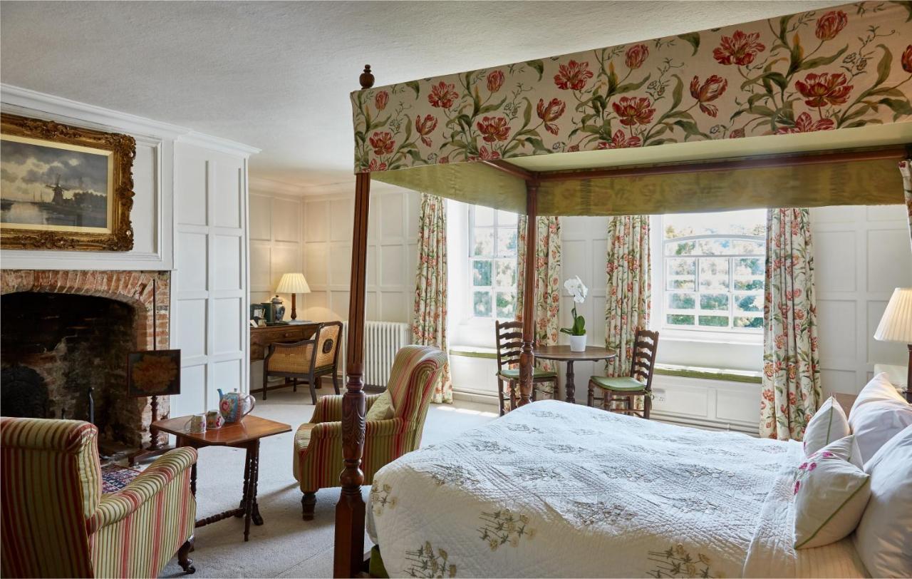 Spread Eagle Hotel And Spa Midhurst Bagian luar foto